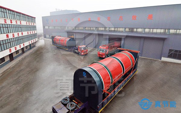 生活污泥干化設(shè)備運(yùn)輸現(xiàn)場