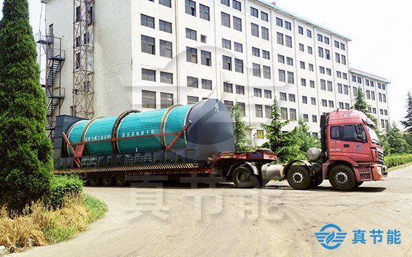 城市污泥干化設(shè)備運(yùn)輸現(xiàn)場(chǎng)